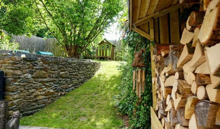 Zahrada ubytování Gîte "L'échappée amoureuse et féérique"