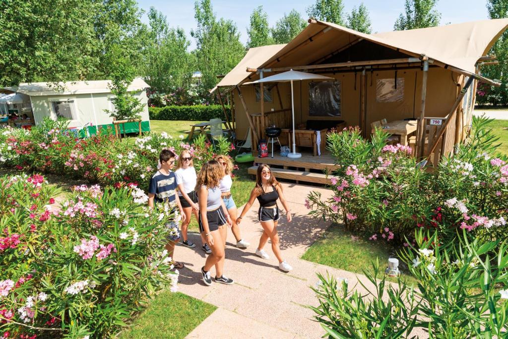 Barricata Holiday Village - 帐篷行政人员