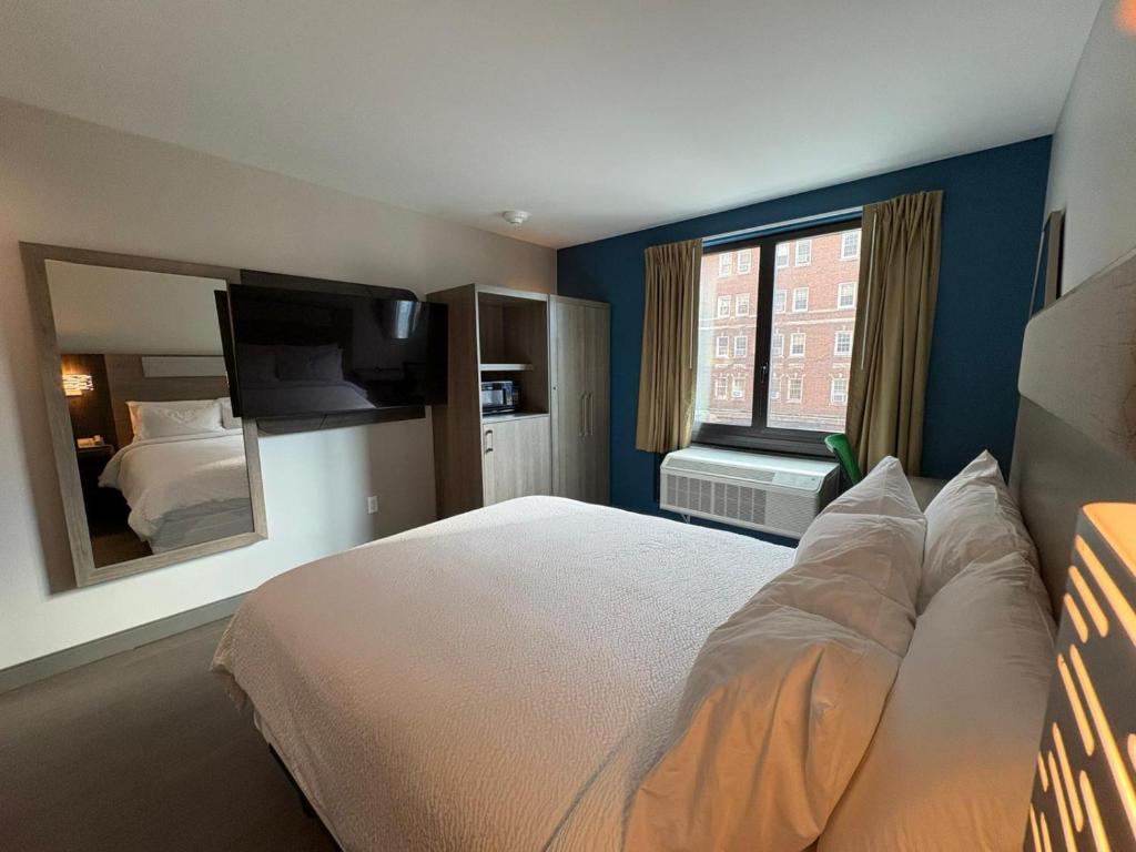 Holiday Inn Express & Suites Bronx - Barnabas area by IHG - Standaard King Kamer