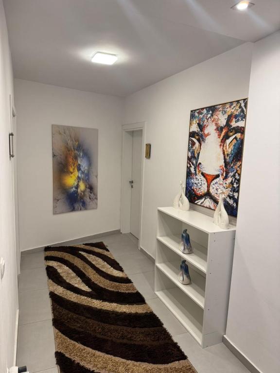 Postel nebo postele na pokoji v ubytování Uniluxury Hotel Prishtina