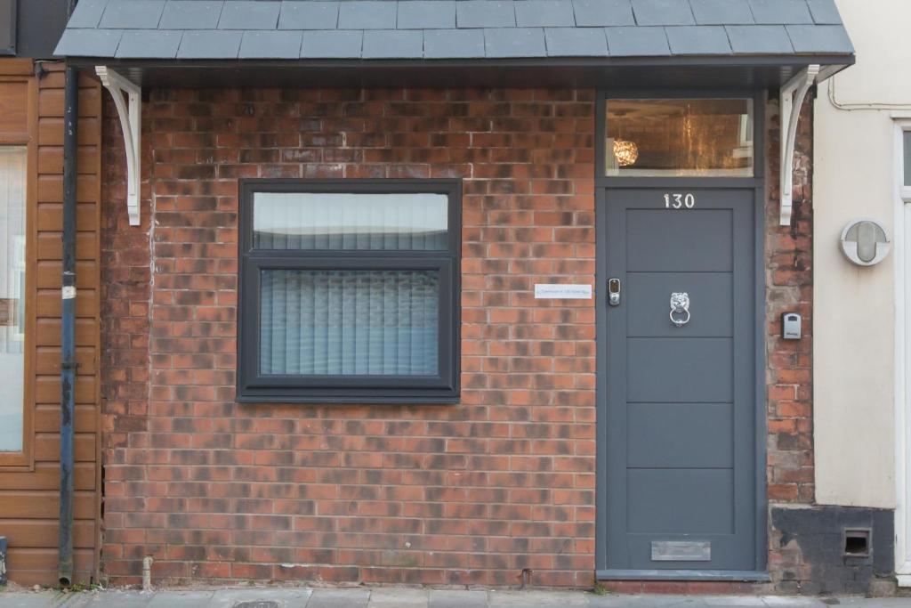 Fotografie z fotogalerie ubytování Townhouse PLUS @ 130 West Street Crewe v destinaci Crewe
