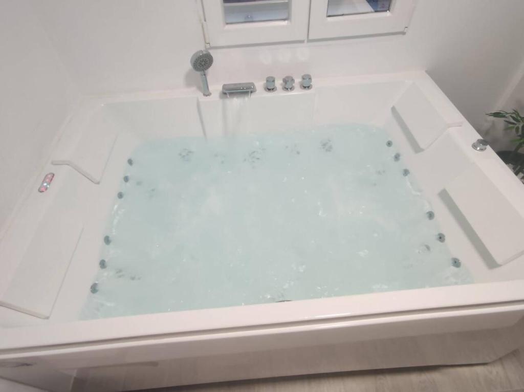 Fotografie z fotogalerie ubytování Apartamento con Jacuzzi El Rincón de Ayud v destinaci Calatayud