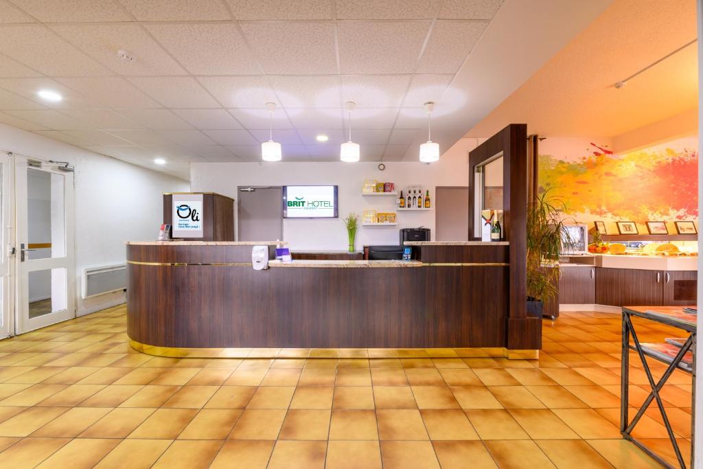 Vstupní hala nebo recepce v ubytování BRIT HOTEL Confort CAMBRAI