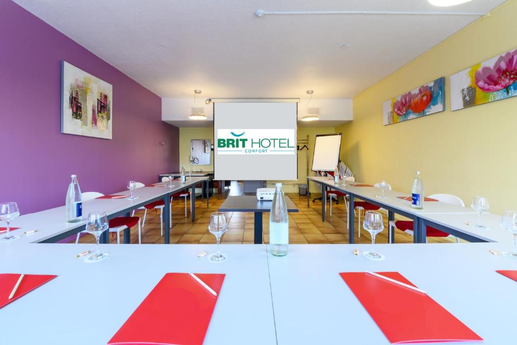 Konferenční prostory v ubytování BRIT HOTEL Confort CAMBRAI