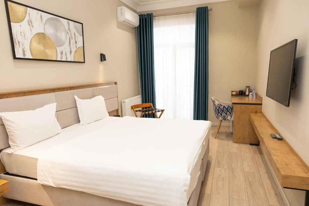 Hotel Marwa Tashkent Pool&Spa - Doppelzimmer Mit Balkon