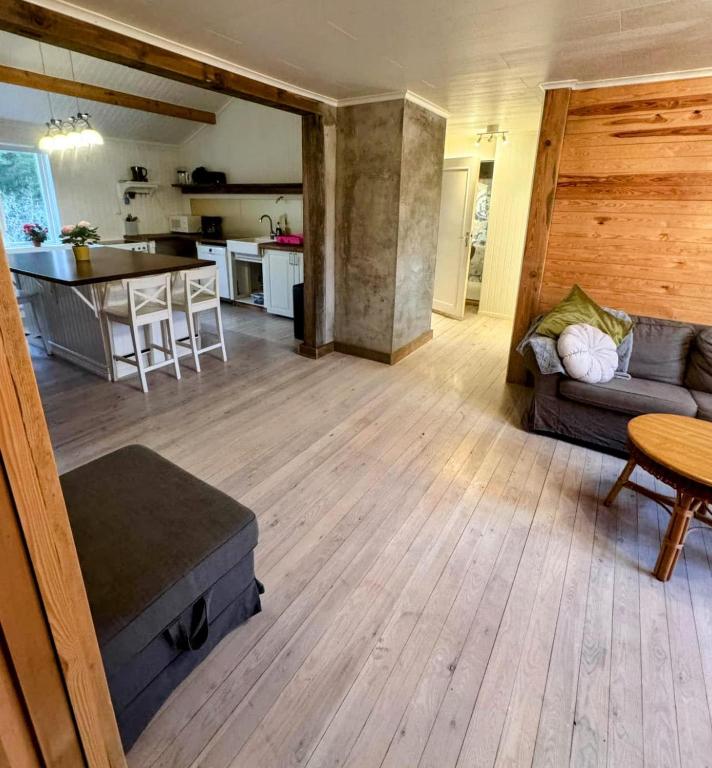 Kuchyň nebo kuchyňský kout v ubytování Hjo Gallery studio