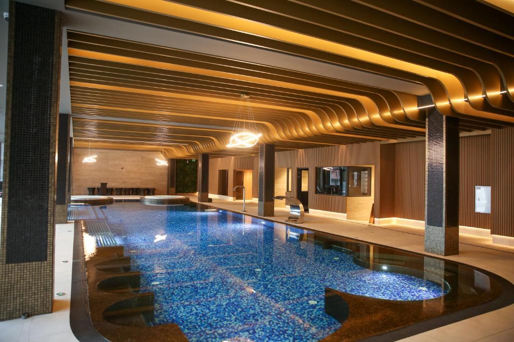 Basen w obiekcie Hotel Mazurski Raj lub w pobliżu