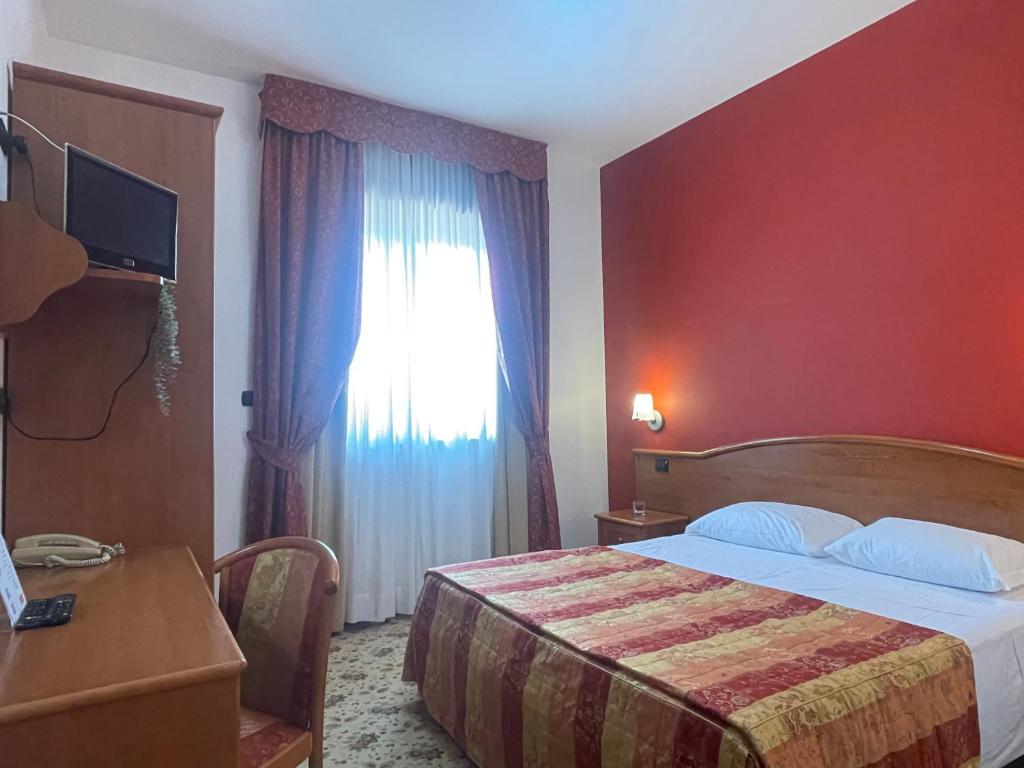 TV a/nebo společenská místnost v ubytování Vald Hotel