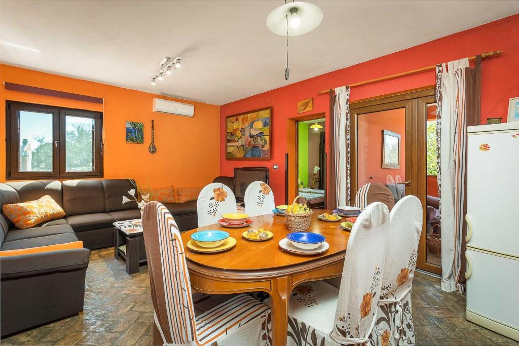 Posezení v ubytování Holiday Home Pina
