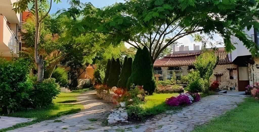 Gallery image of H by Hambar in Vama Veche