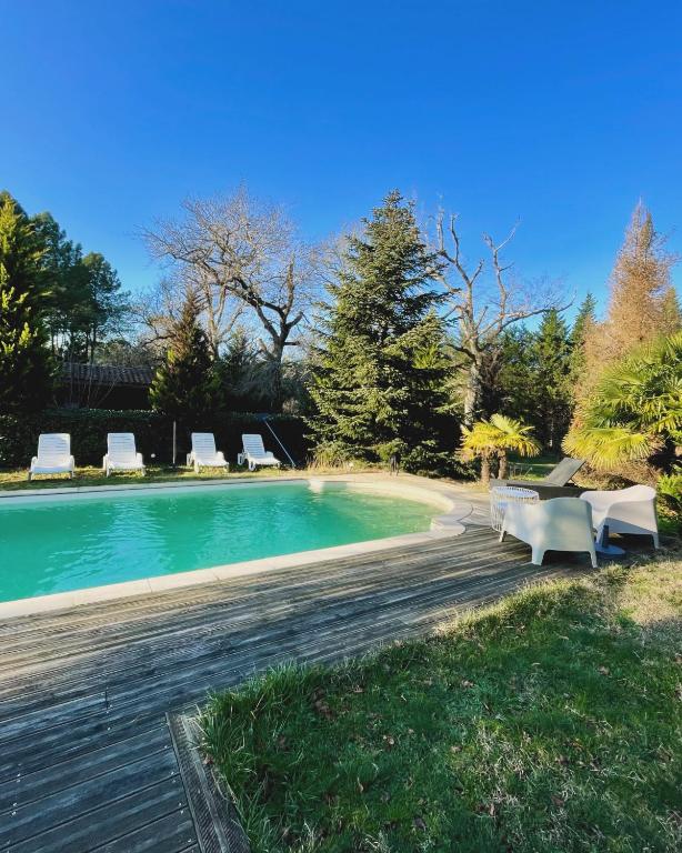 Photo de la galerie de l'établissement Villa au milieu des pins - Domaine Temali, à Lue