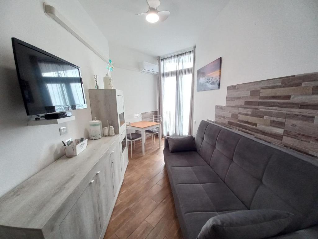 TV a/nebo společenská místnost v ubytování L'incanto Blu