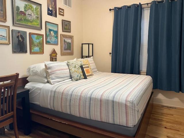 Ray's Bucktown Bed and Breakfast - King Room