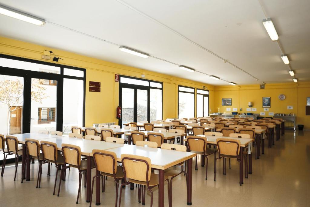 Restaurace v ubytování Alberg Tremp Xanascat