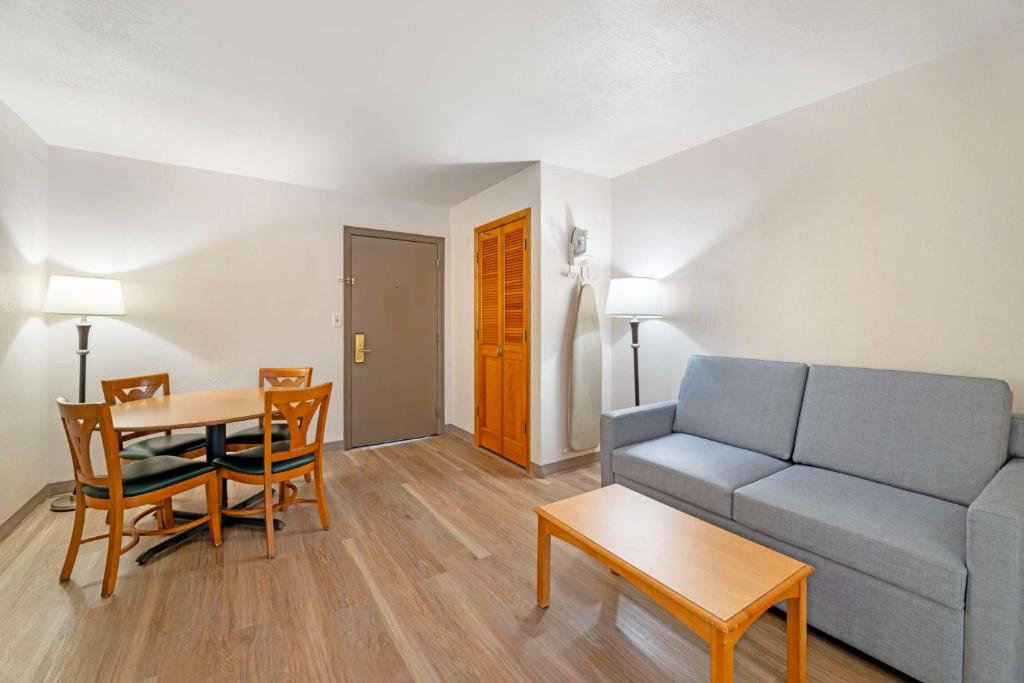 Best Western Green Bay Inn and Conference Center - Error