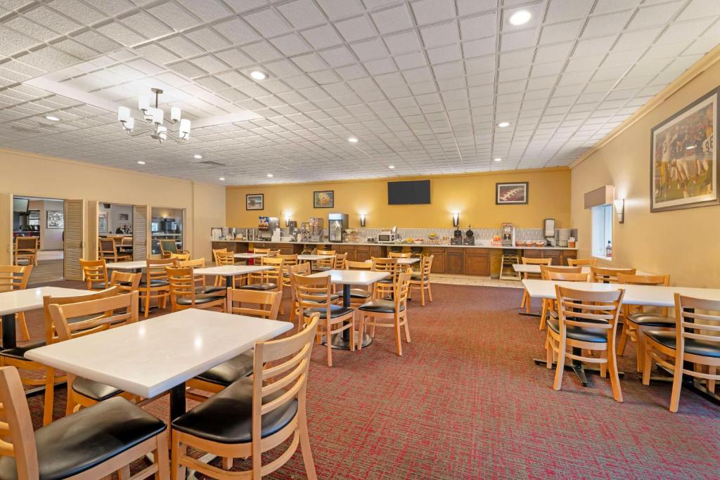 Best Western Green Bay Inn and Conference Center photo