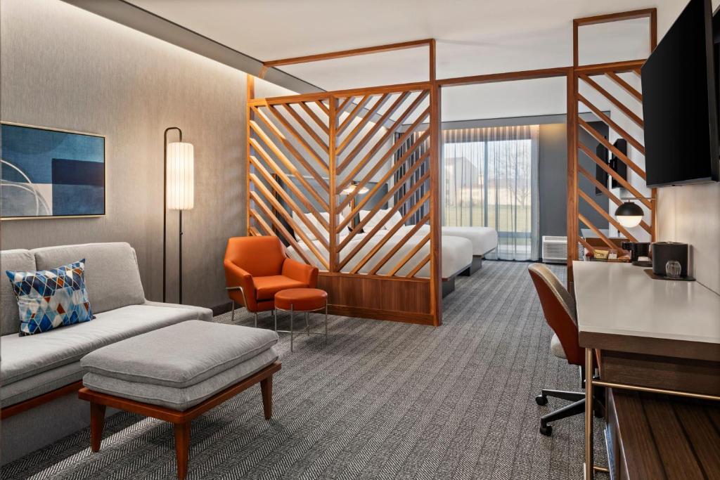 Posezení v ubytování Courtyard by Marriott Bettendorf