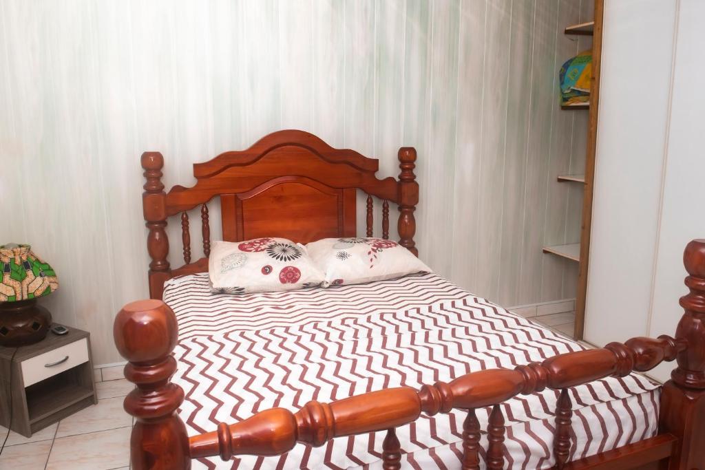Postel nebo postele na pokoji v ubytování F3 au calme vue sur mer 2 chambres Balcon Terrasse