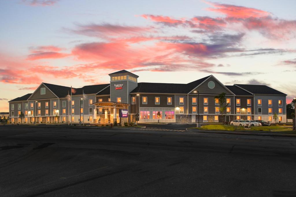 Fairfield Inn & Suites by Marriott Cape Cod Hyannis photo