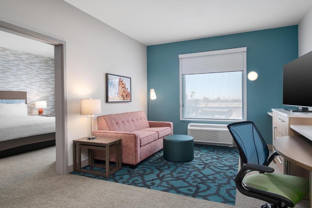 Postel nebo postele na pokoji v ubytování Home2 Suites By Hilton Phoenix Midtown