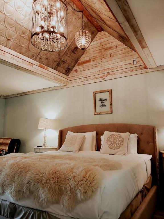 Maxwell Mansion Hotel - Deluxe King Room