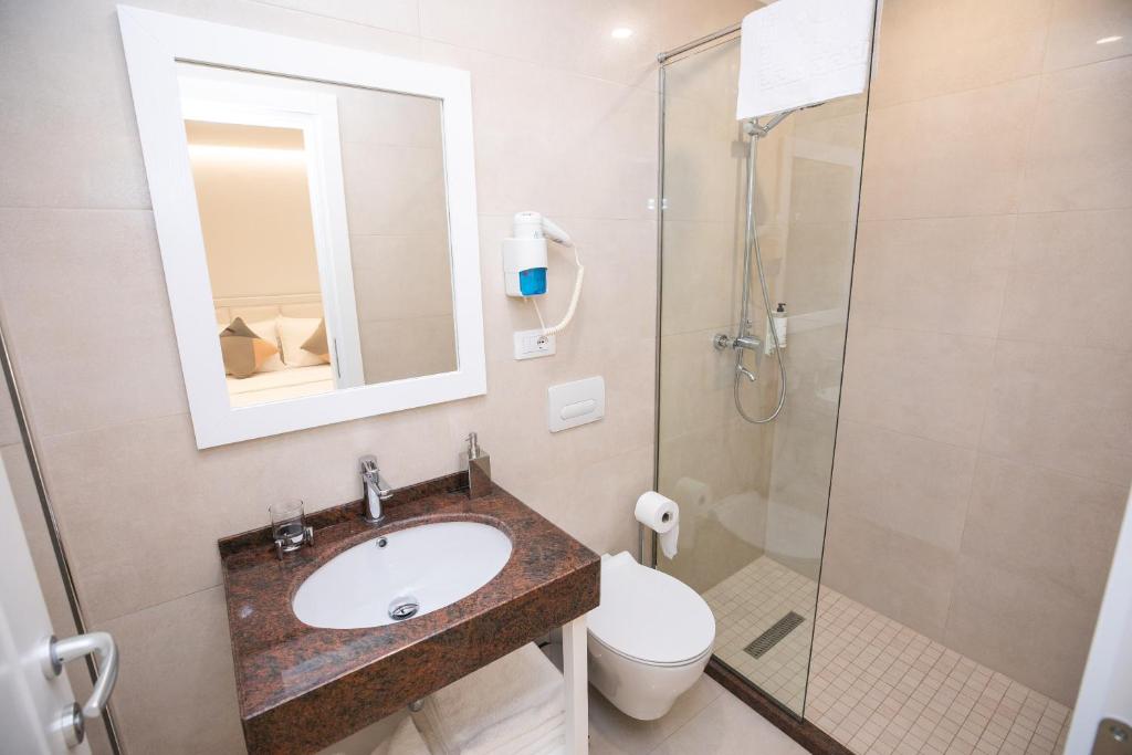 Koupelna v ubytování Hotel Elior