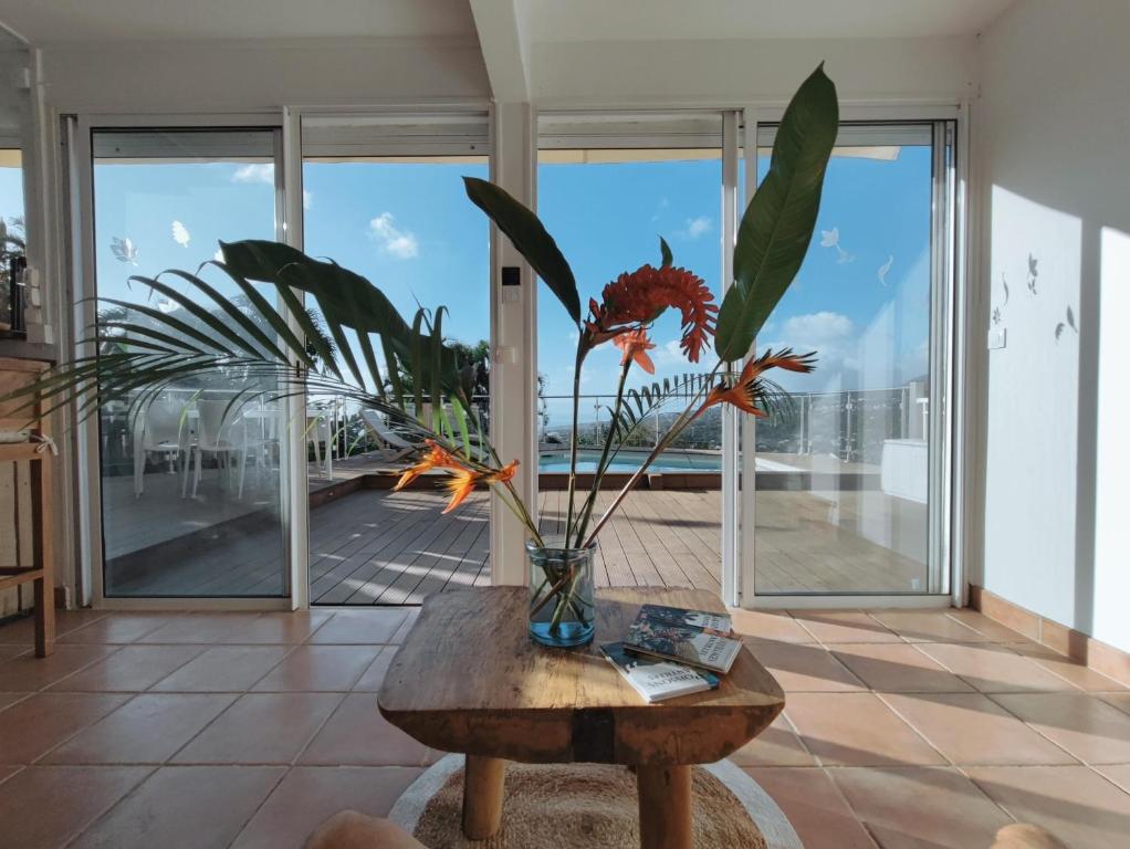 Balkón nebo terasa v ubytování Bel appartement avec piscine privée et vue exceptionnelle