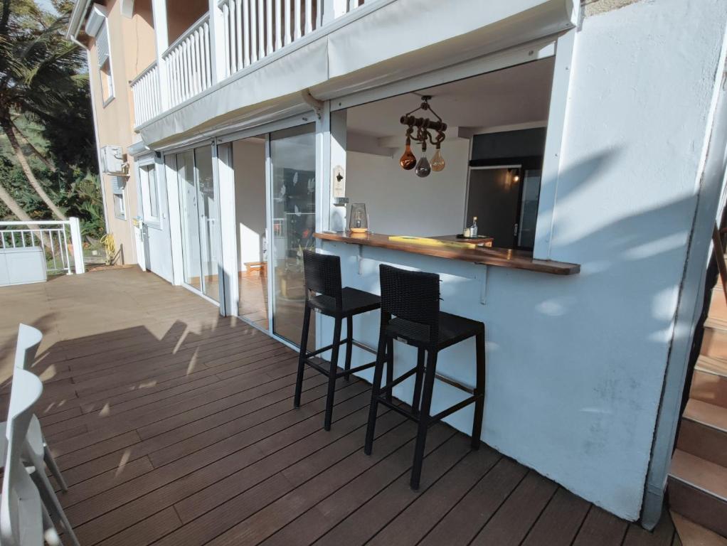Balkón nebo terasa v ubytování Bel appartement avec piscine privée et vue exceptionnelle