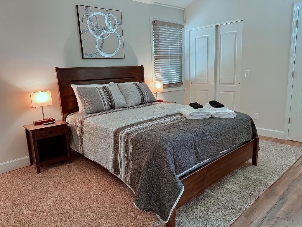 Postel nebo postele na pokoji v ubytování 3Min To Parris Island. Pets Yes