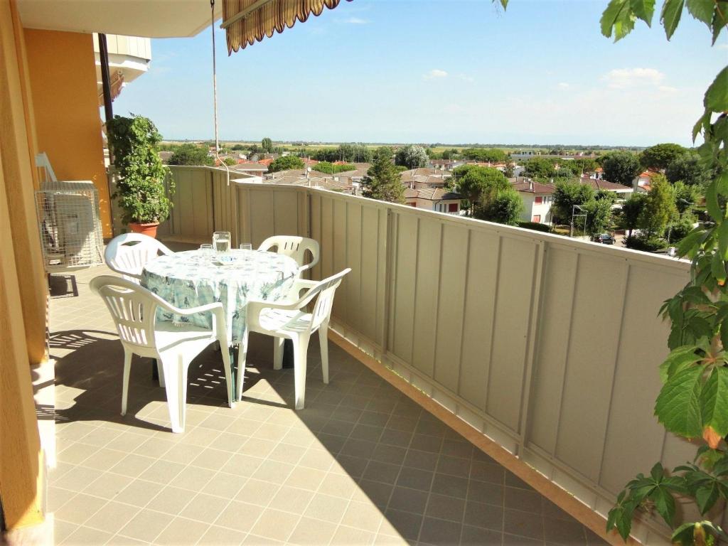 Balkón alebo terasa v ubytovaní Lovely apartment in Caorle with terrace