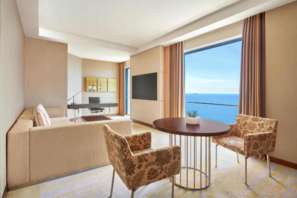 Suite Executive 1 Phòng Ngủ Có Tầm Nhìn Ra Biển Và Ban Công