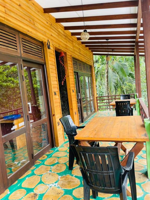 Balkón nebo terasa v ubytování Nine Arch Jungle Inn