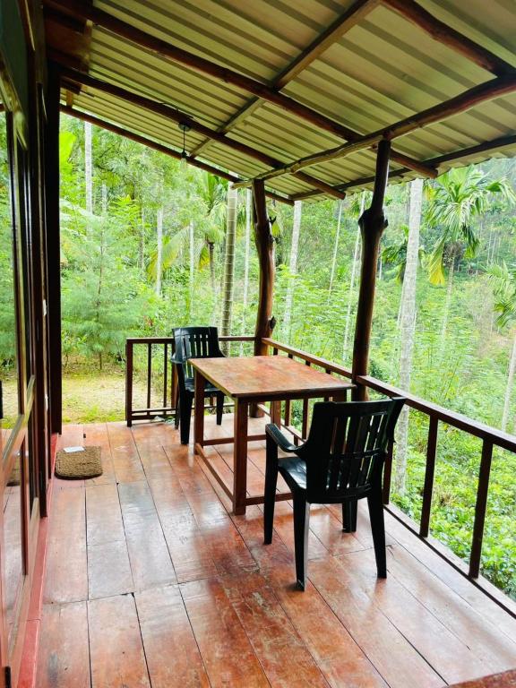 Balkón nebo terasa v ubytování Nine Arch Jungle Inn