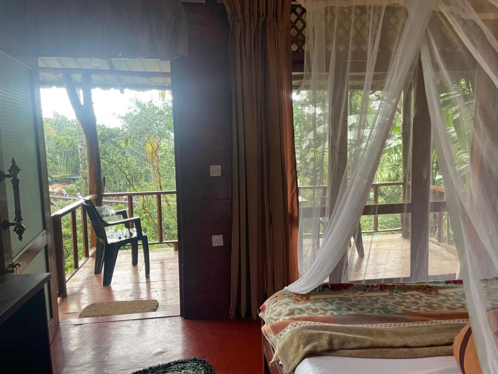 Nine Arch Jungle Inn - 6