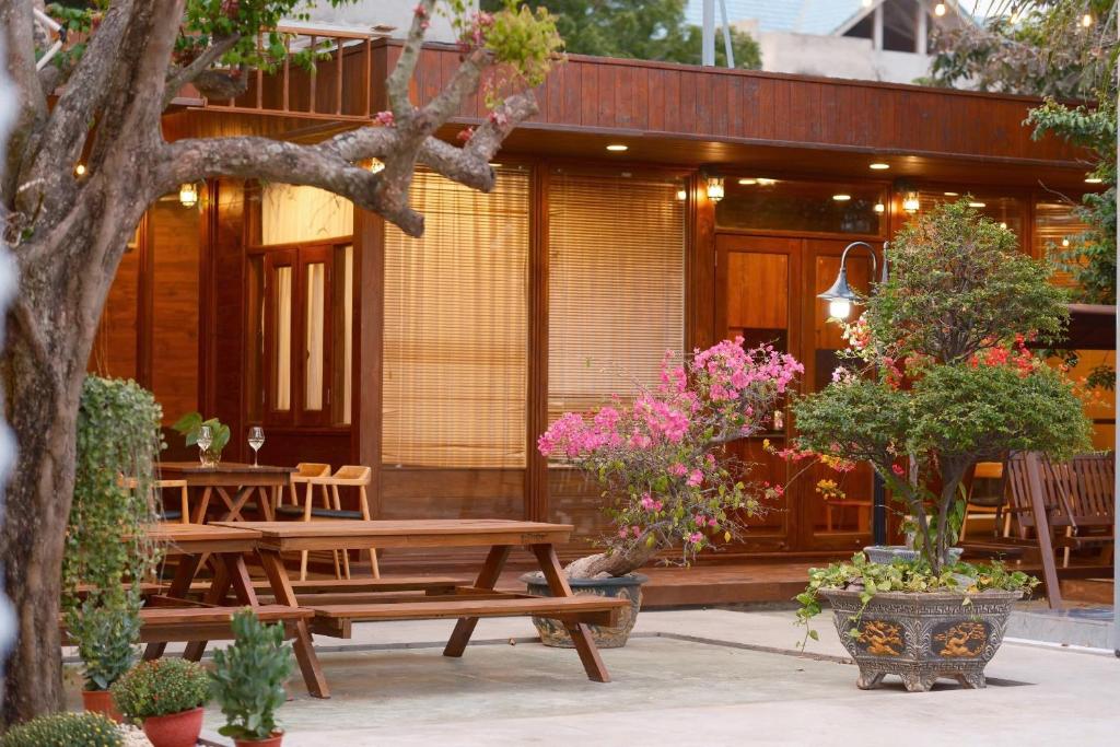 Zahrada ubytování Hoàng Dung homestay- Vũng Tàu