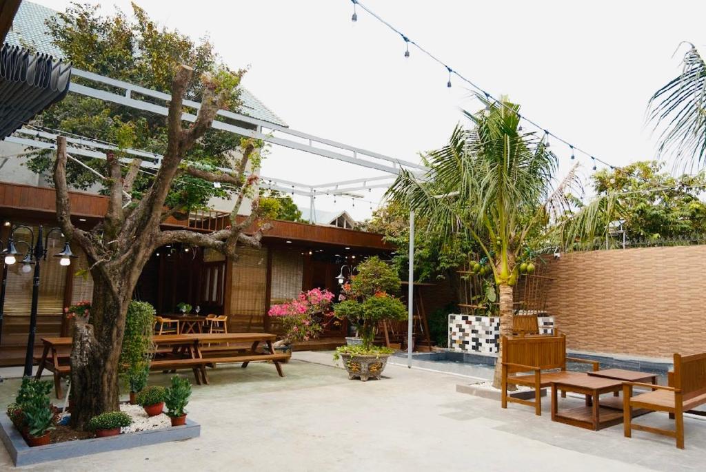 Zahrada ubytování Hoàng Dung homestay- Vũng Tàu