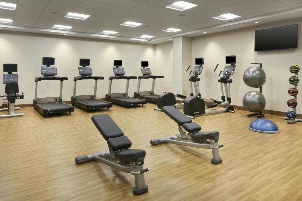 Fitness centrum a/nebo fitness zařízení v ubytování AC Hotel by Marriott Seattle Downtown