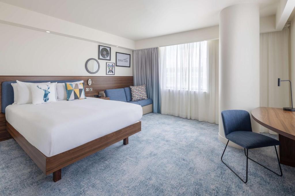 Hampton by Hilton London Gatwick Airport - 