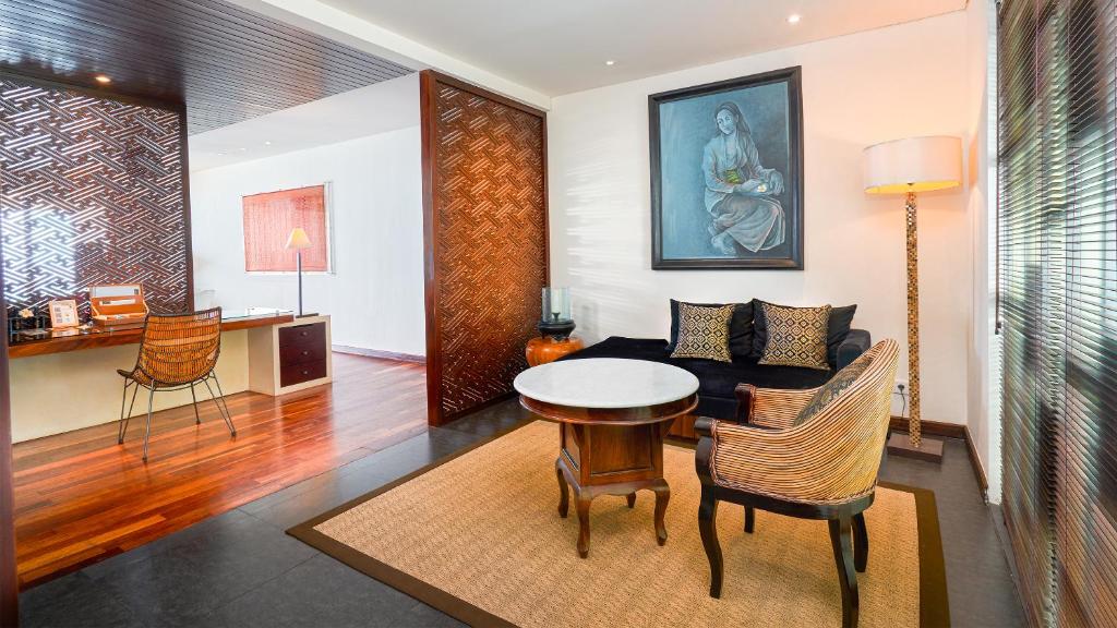 Posezení v ubytování Samabe Bali Suites & Villas