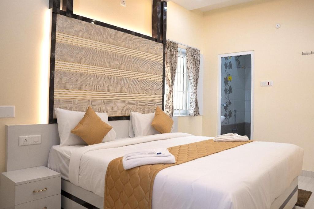 Postel nebo postele na pokoji v ubytování Sky Stay Resorts