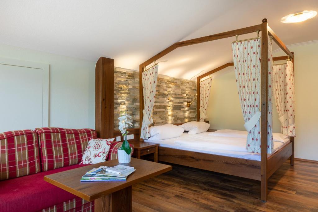 Sackmann Wanderhotel - Doppelzimmer Mit Himmelbett