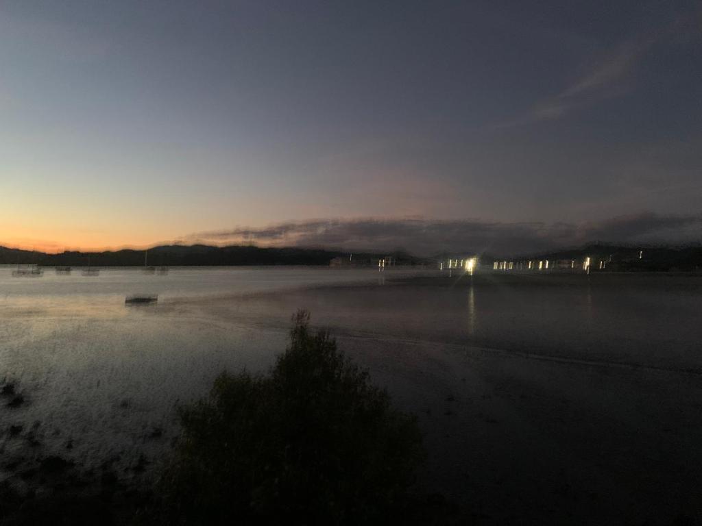 Seaview House Unit 2A - Resim 13