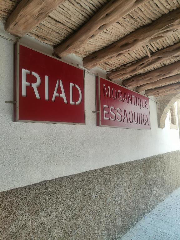 Certifikát, hodnocení, plakát nebo jiný dokument vystavený v ubytování Riad Mogantique-Essaouira