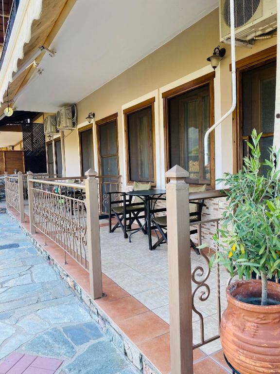 Ξενώνας Ρόδον - 15