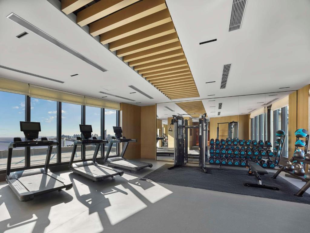 Fitness centrum a/nebo fitness zařízení v ubytování DoubleTree by Hilton Weihai