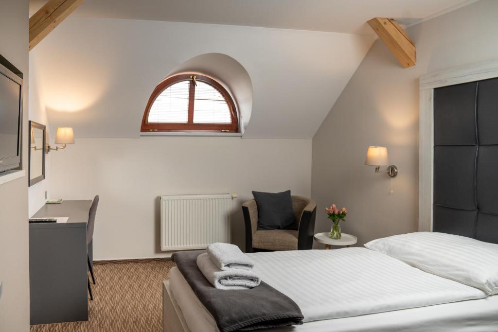 Hotel Grunt - Chambre Mansardée Simple De Luxe