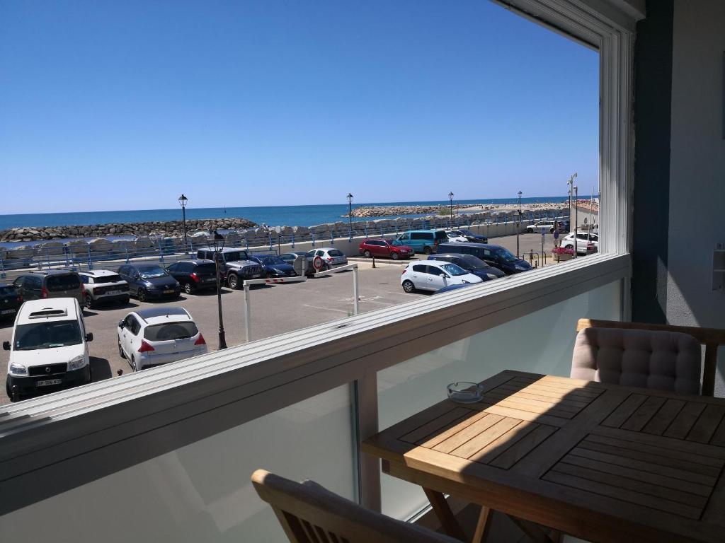 Hôtel Le Dauphin Bleu - 13