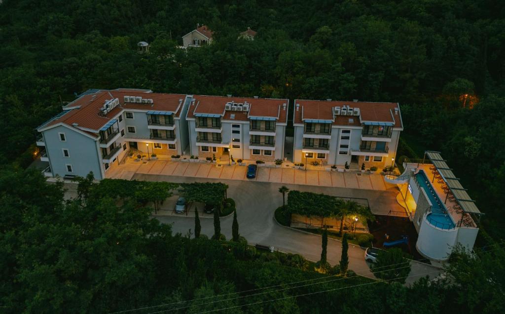 Green Bay Apartments Morinj - 1