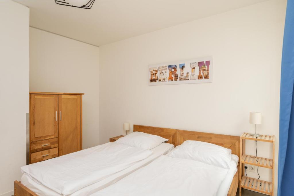 Holiday at Alexanderplatz Apartments - Comfort One-Bedroom Apartment