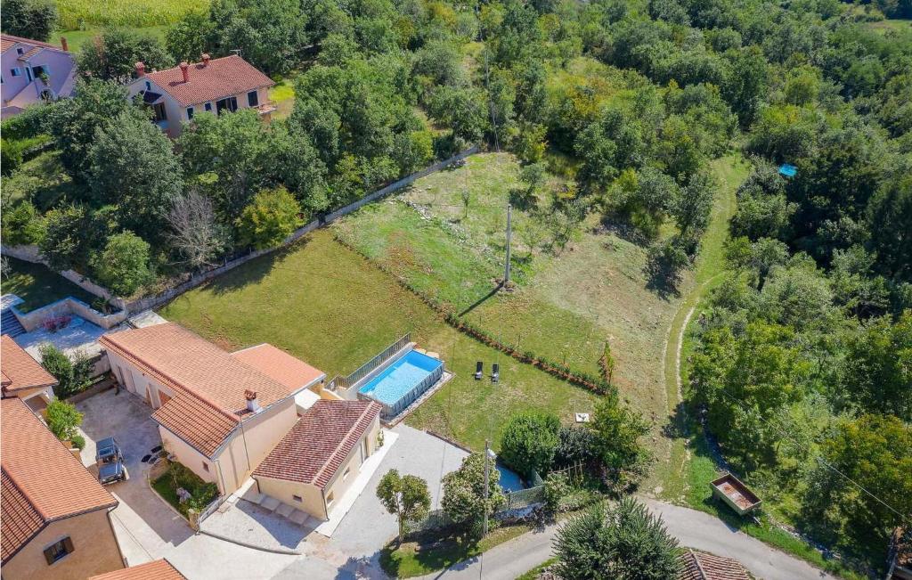 Basen w obiekcie Casa Ivana lub w pobliżu